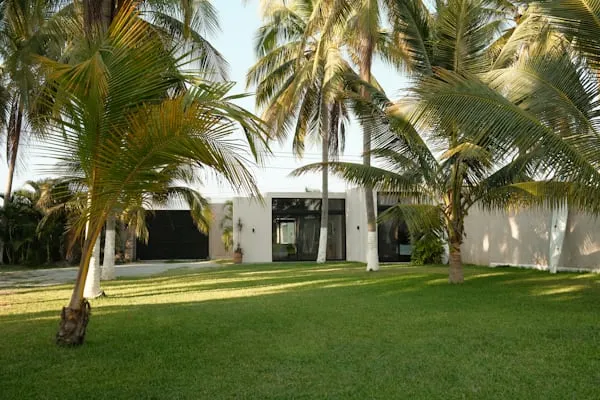 Emerald Heights 3BHK Gated Society Flat thumbnail 1
